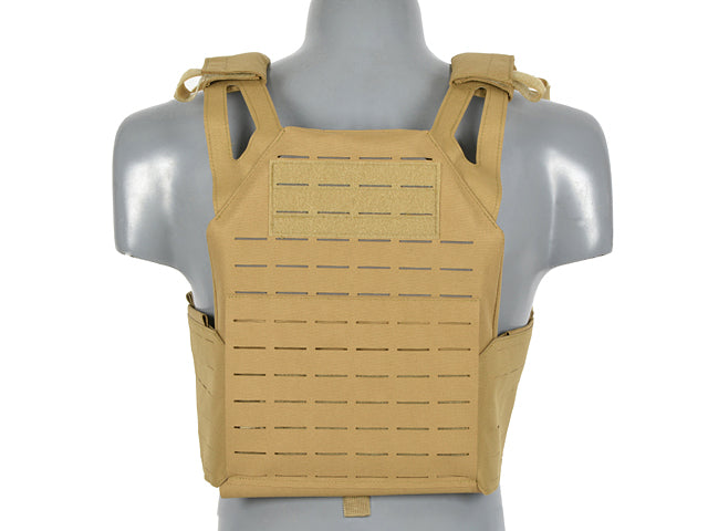 Laser-Cut Recon Plate Carrier inkl AR15 AK Mag Pouches - Coyote