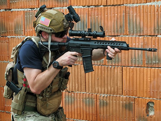 Buckle up Assault Plate Carrier - Coyote - Paintball Buddy